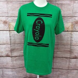 Gildan Crayola Green Short Sleeve Crew Neck T-shirt with Graphic Design Size M